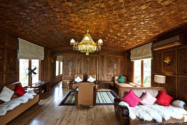 Sukoon Houseboat